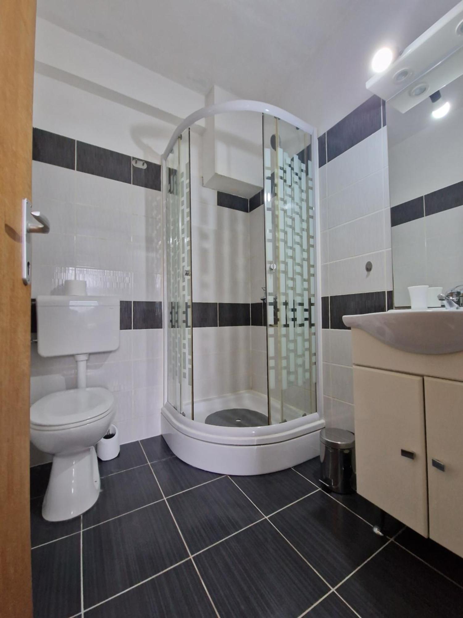 Ensuite Stay Rooms سبليت المظهر الخارجي الصورة
